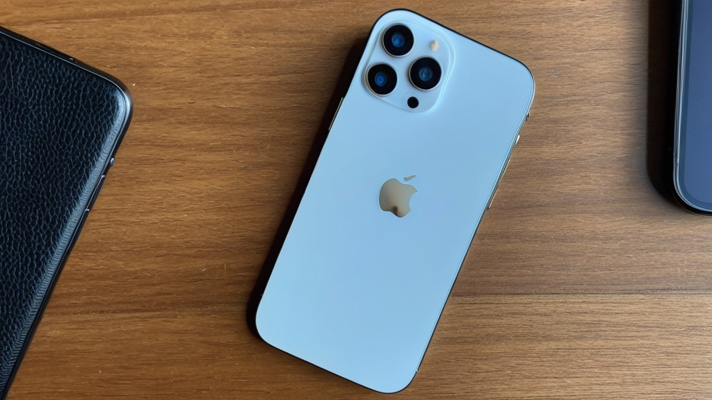 iPhone 13 vs iPhone 14: ความแตกต่างที่คุณต้องรู้!