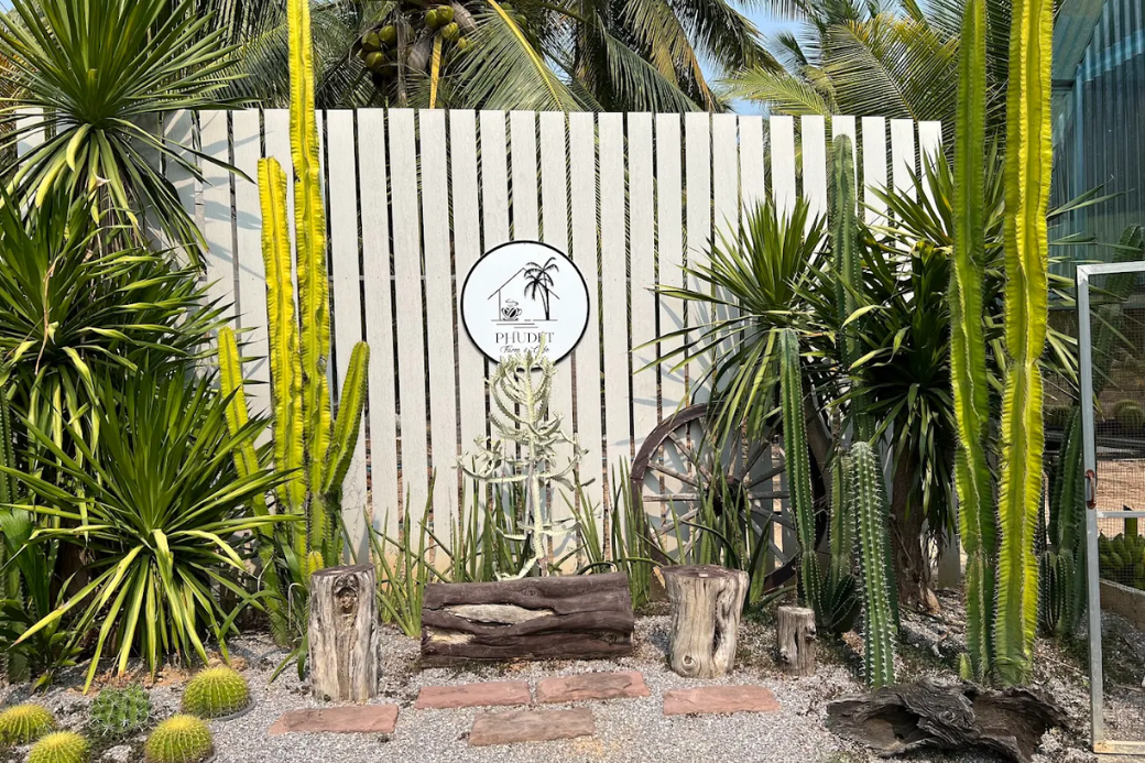 🌳 PHUDET Farm and Café (ไร่ภูเดช): แวะฟาร์มสเตย์ ถ่ายรูปสวย จิบกาแฟชิลล์ๆ