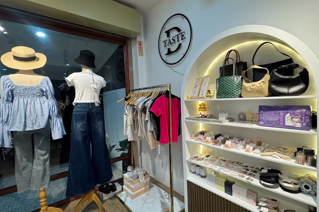 👗 Taste D: แหล่งรวมแฟชั่นสุดชิค...ที่ทำให้สาวประจวบฯ ไม่ตกเทรนด์