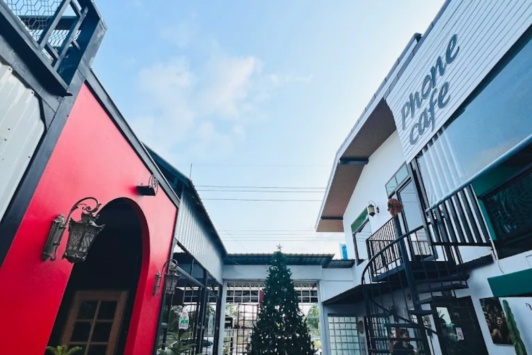 เรียบง่ายแต่โคตรชิลล์ ☕️ แวะพักที่ PhoneCafe' (โฟนคาเฟ่) กุยบุรี ที่นี่แหละสวรรค์คนชอบความสบาย