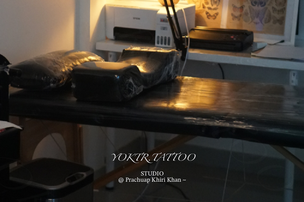 ปักหมุดรอยสักสุดปัง ตามรอยไปเจ็บแต่สวยที่ yoktr.tattoo ประจวบฯ ช่างมืออาชีพ งานละเอียด