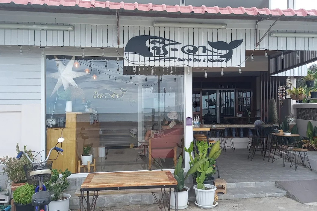 🌿 ห้ามพลาด ชีวา คาเฟ่ & โฮมสเตย์ ประจวบฯ คาเฟ่ที่มีทุกอย่างให้คุณได้เติมพลังและเริ่มต้นชีวิตใหม่