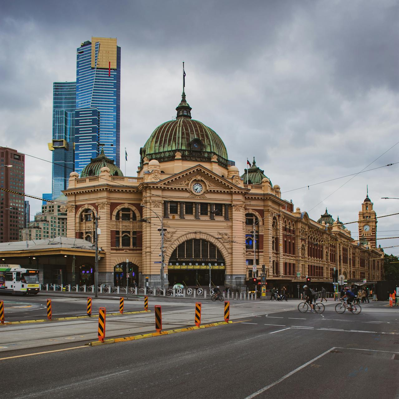 House sitting AU: Flinters Street Station